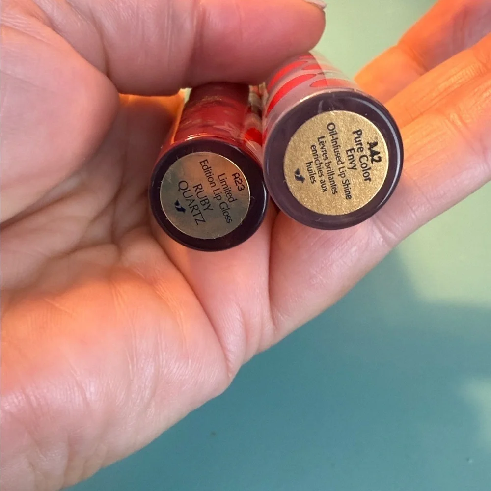Estee Lauder Red and Gold Lip Gloss Duo new holiday makeup designer lipstick